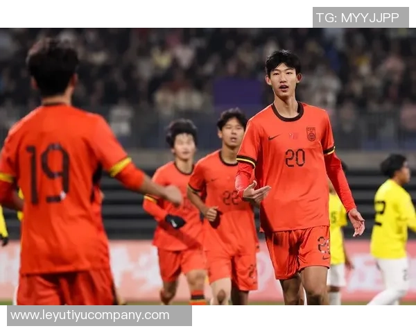 国少队表现出色赵松源替补进球邝兆镭助攻助力球队4-0领先孟加拉国